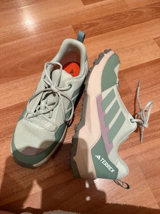 Zapatillas Adidas Terrex - Talla 37 1/5