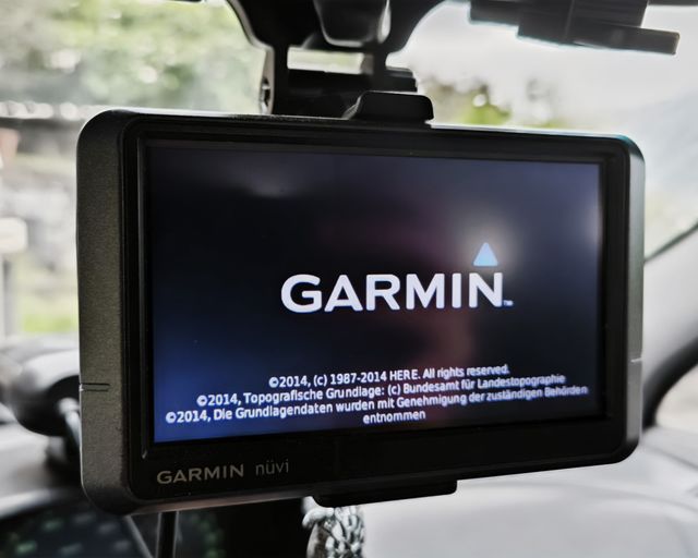 Navigatore Gps Garmin Nuvi