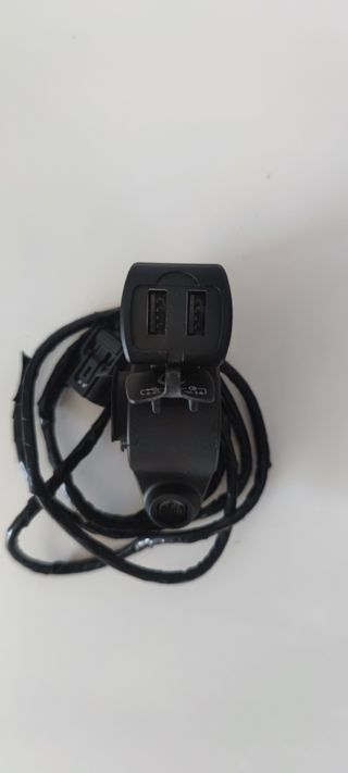 Toma USB Moto Lampa adaptado para Honda Xadv