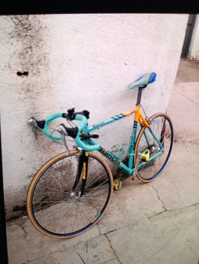 Bicicleta de carretera BIANCHI