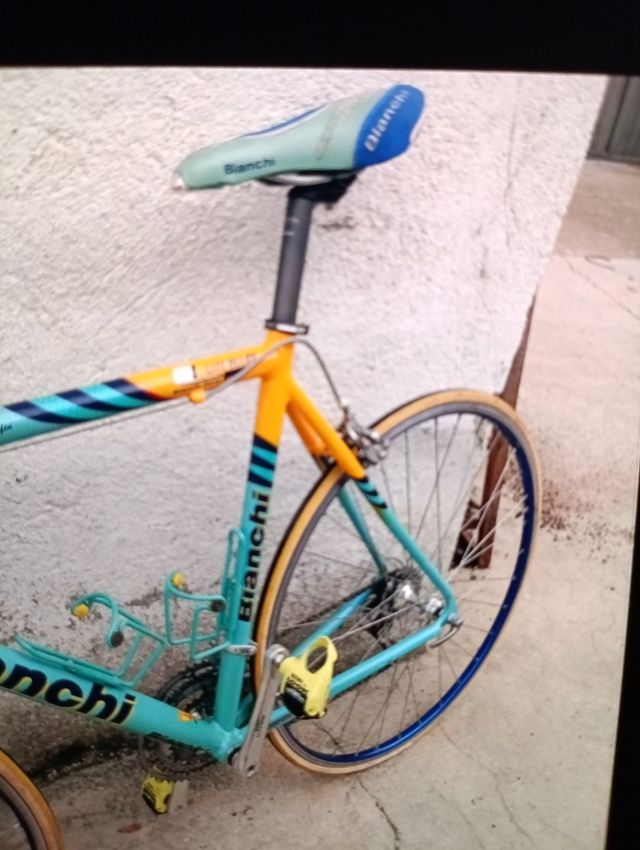 Bicicleta de carretera BIANCHI