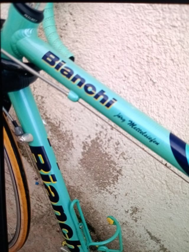 Bicicleta de carretera BIANCHI