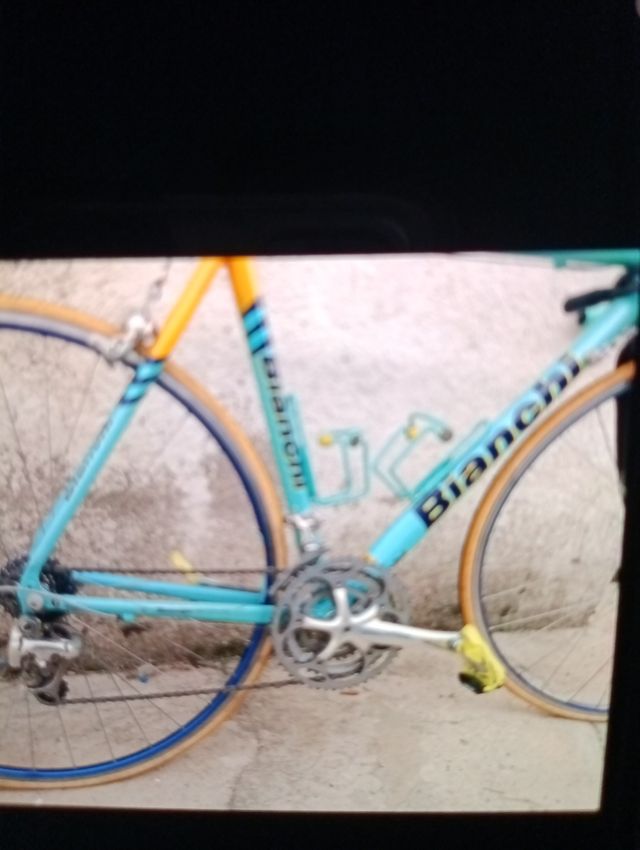 Bicicleta de carretera BIANCHI