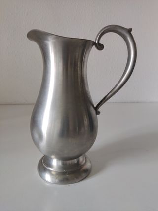 ANTIGUA JARRA PREISNER EN PELTRÉ