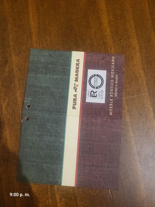 Cabecero y mesitas de noche madera.