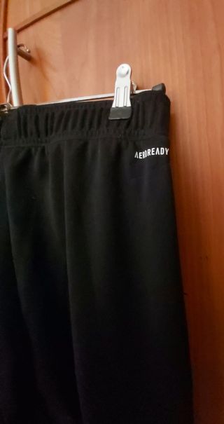Pantalon Adidas talla S  Super bien estado