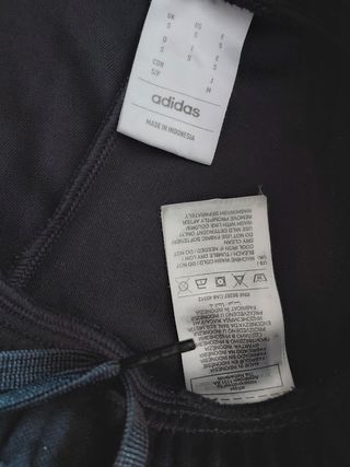 Pantalon Adidas talla S  Super bien estado