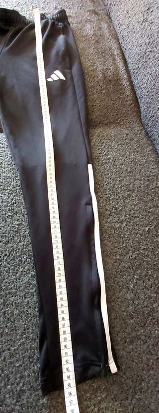 Pantalon Adidas talla S  Super bien estado