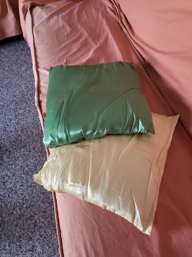 Cuscini soggiorno raso verde giallo