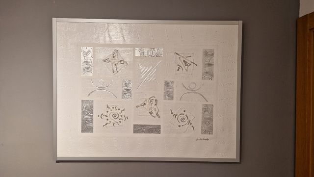 Cuadro etnico en blanco y gris 102x77