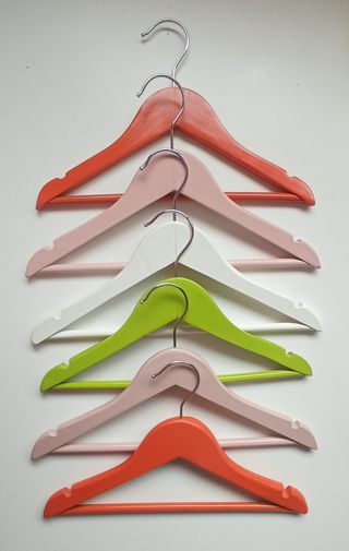 6 Perchas madera infantiles