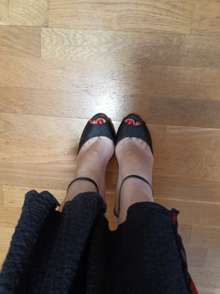 Tacones negros pedrería - talla 42