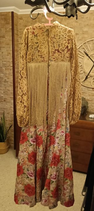 Traje Flamenca niña beige y rojo