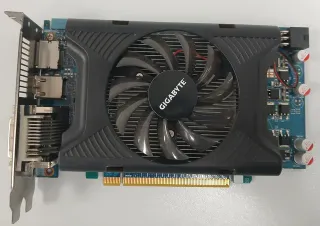 Tarjeta gráfica Gigabyte GV-R575D5-1GD