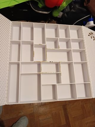 Caja de YSL