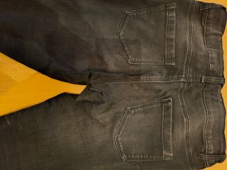 Vaqueros negros niña