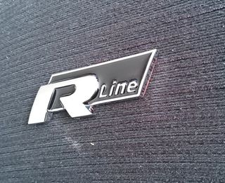 EMBLEMA RLINE PARA VOLKSWAGEN LOGO RLINE EN METAL