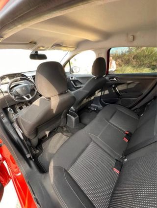 Peugeot 208 2015