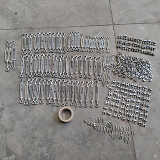 Tensores de cable y abrazaderas