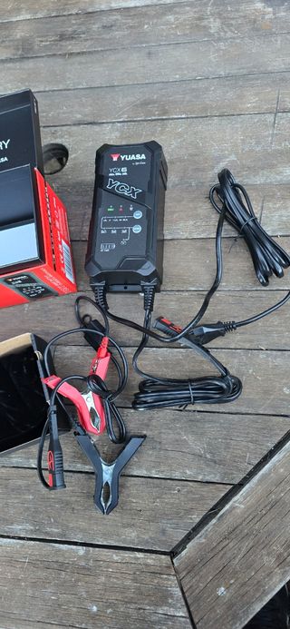 Yuasa Smart Charger YCX6 12V 6A