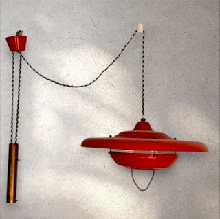 Lampara techo vintage roja y dorada