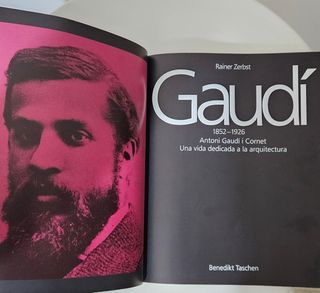 Antoni GAUDI