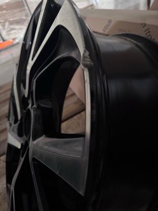Llanta Toyota CHR 17" Negra