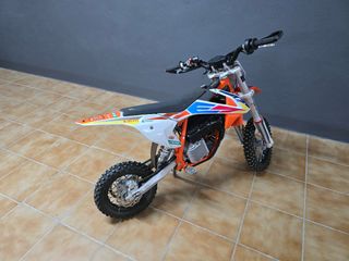 Motocross Eléctrica Infantil KTM