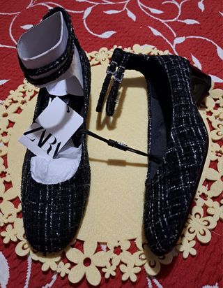 Zapatos Zara negros con pulsera