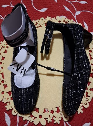 Zapatos Zara negros con pulsera