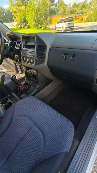 Mitsubishi Montero 2006