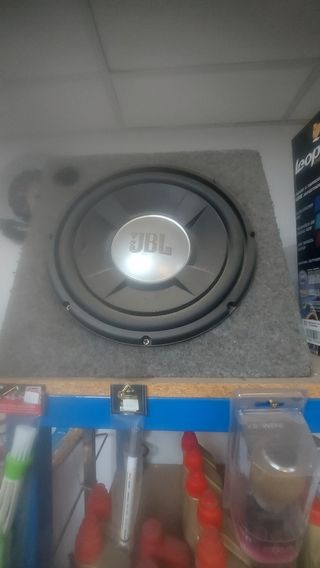 se vende cajon de subwofe