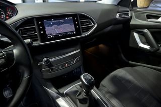 Peugeot 308   SW Allure Pack BlueHDI 130 SS