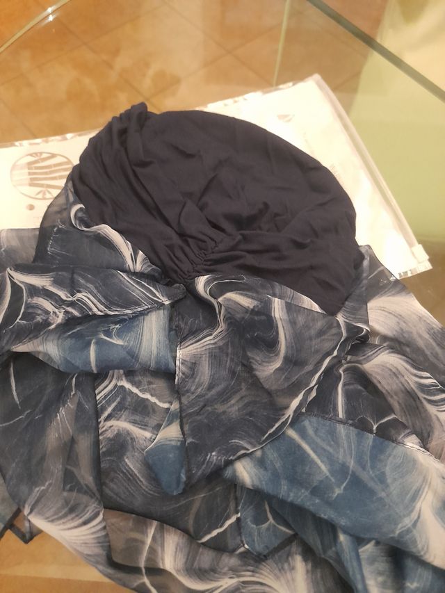 Copricapo FocusCare blu e bianco