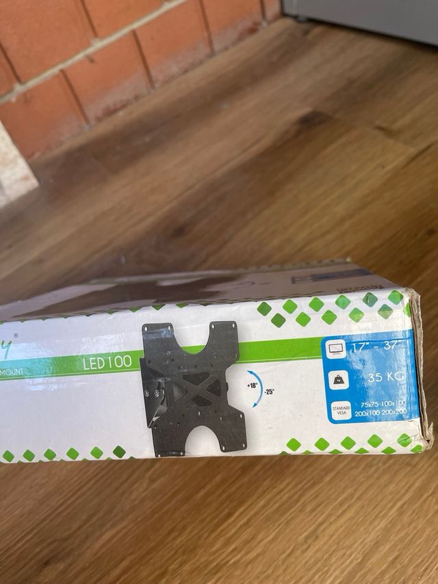 Supporto da muro per tv televisori 17” a 37”