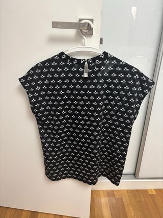 Blusa Bimba y Lola con piedrecetas. 