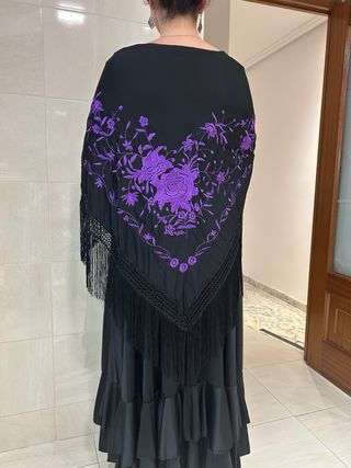 Mantón de manila de pico a elegir entre varios diseños