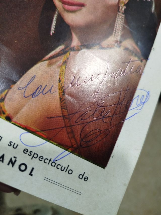 Autógrafo L. Flores