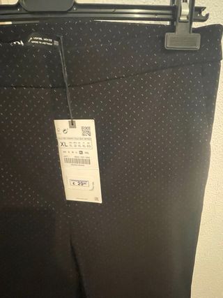 Pantalon tela sin estrenar Zara.