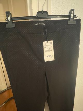 Pantalon tela sin estrenar Zara.