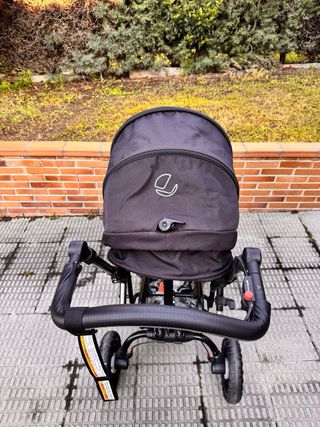 Jane Muum crosswalk R + silla de coche Cybex.