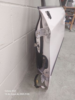 Puerta del. izq. Toyota Prius 1.8 Hibrido de 2014