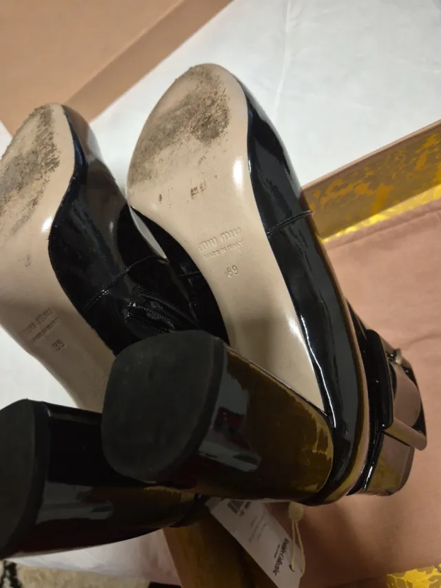 Stivaletti Miu Miu vernice neri