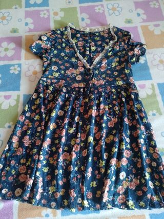 Vestido Zara flores - Talla M