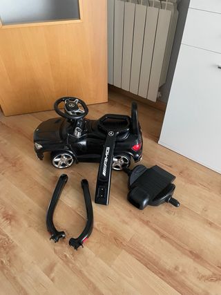 Correpasillos Mercedes Benz color negro. 3 en 1