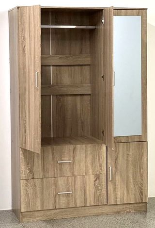 ARMARIO TRES PUERTAS Y ESPEJO INCLUIDO