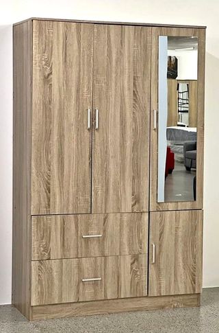 ARMARIO TRES PUERTAS Y ESPEJO INCLUIDO