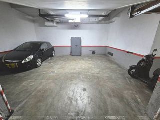 Garaje en venta en Centre en Badalona