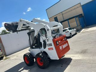 Minicargadora Bobcat S300 - Año 2005 con 3860horas