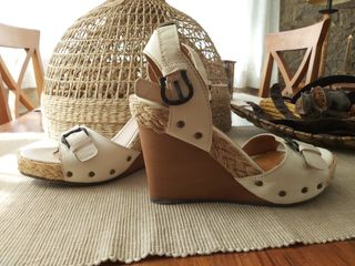 Zapatos cuña blancos